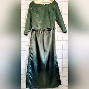 Ladies Vintage 2 Piece Silk Satin Like Skirt Suit Long Sleeve Scoop Neck Top Mid